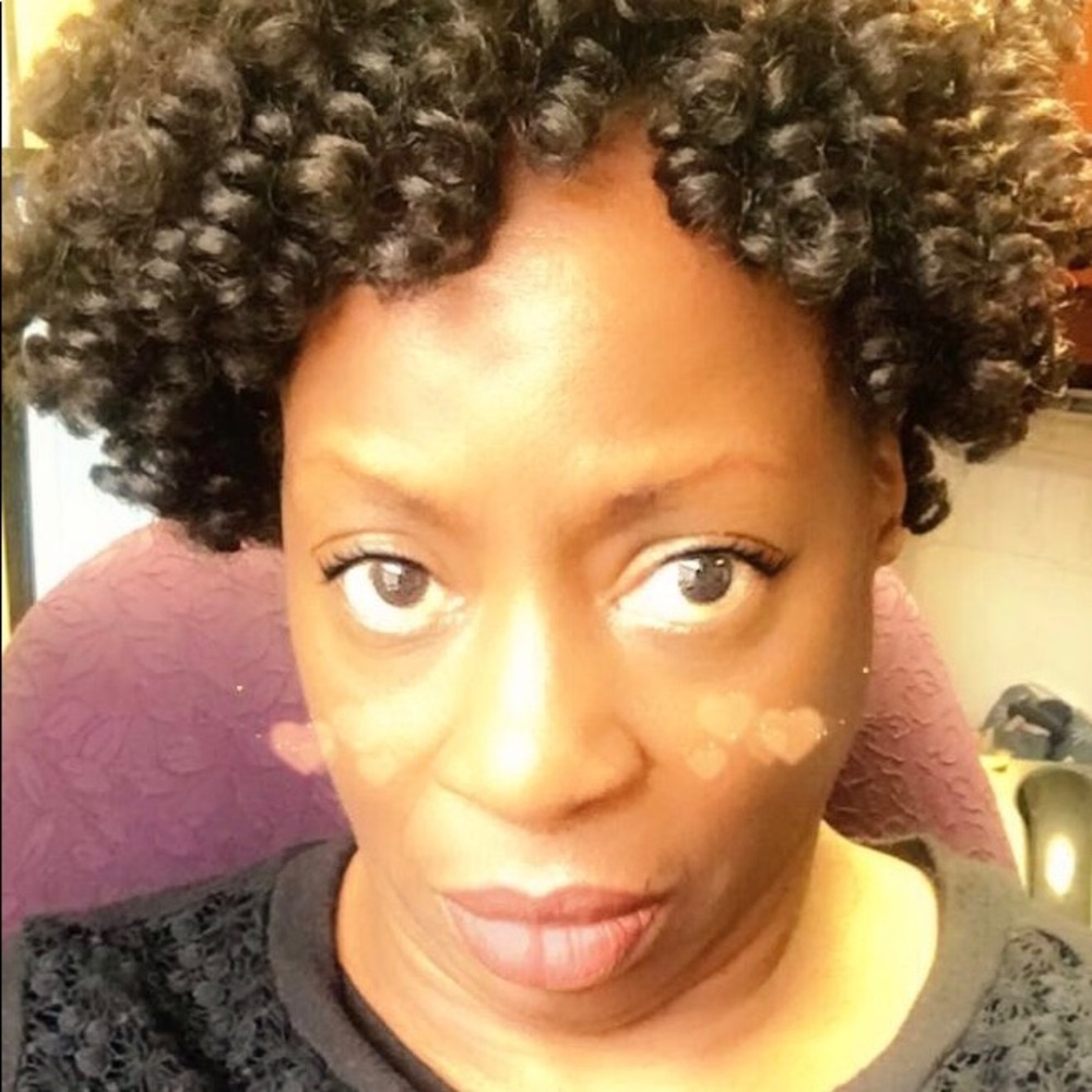 Meet your Posher, Lisa